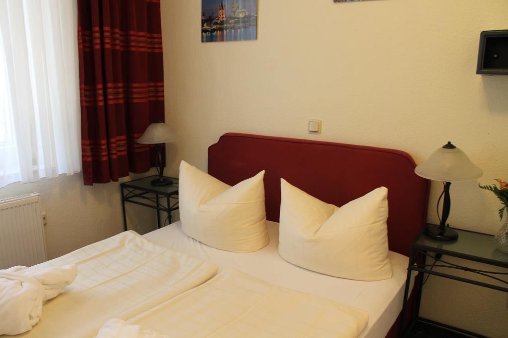 Hotel Mueller Koeln Zewnętrze zdjęcie